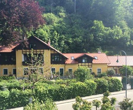 Villa Kreuthhof Appartements Klosterneuburg Eksteriør bilde