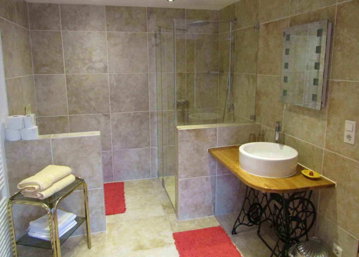 Villa Kreuthhof Appartements Klosterneuburg Eksteriør bilde